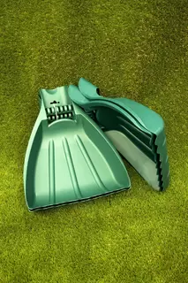 Leaf rake & Leaf grabbers