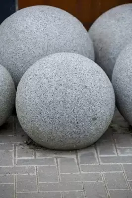 Granite Balls Black