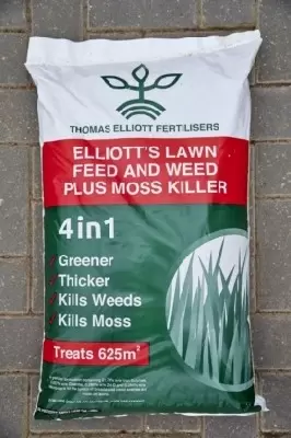 Lawn Feed, Weed & Moss Killer