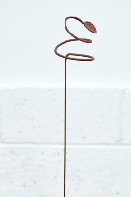 Garden Plant Support Twirly Leaf Corten Steel - image 2
