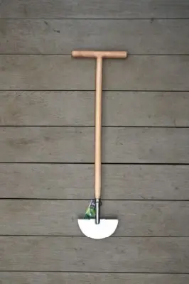 Lawn Edging Iron - image 2