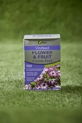 Vitafeed 102 Flower & Fruit Soluble Feed