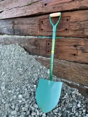 Bulldog Round Mouth Shovel