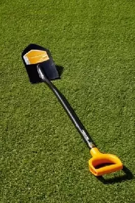 Fiskars Solid Pointed Spade