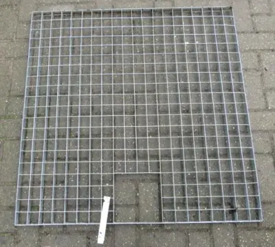 Fountain Pond Metal Grid Square