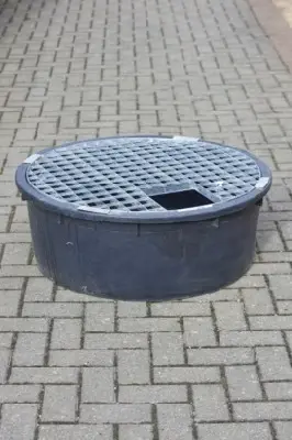 Fountain Pond Metal Grid Round