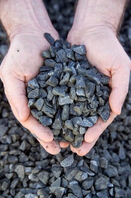 Black Basalt Chips