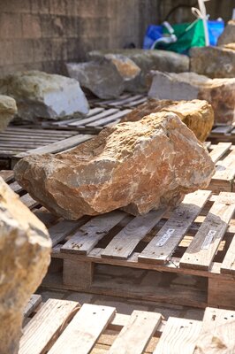 Kent Ragstone Rockery Stones 2