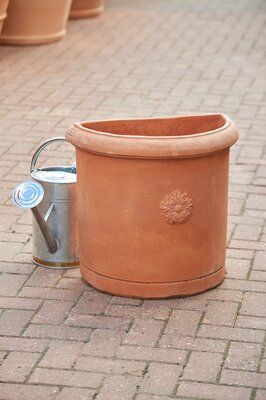 Pot Handmade Semicircolare Con Rosetta